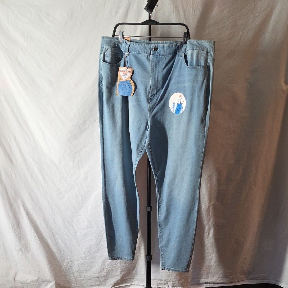 Forever 21+ Women's Light Blue Love Your Butt Jeans. Plus Size 24